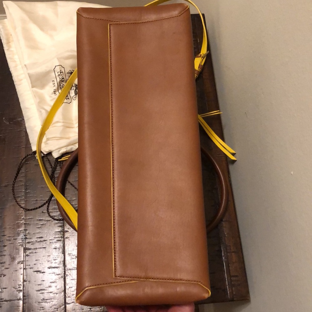 Authentic Tan leather Coach Borough bag crossbody/shoulder bag - Picture 11 of 13